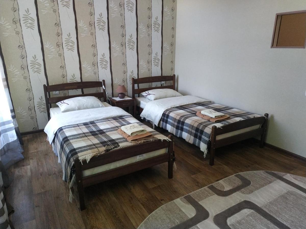 Apartment In The Center Of Old Town Kamjanets-Podilskyj Exteriör bild