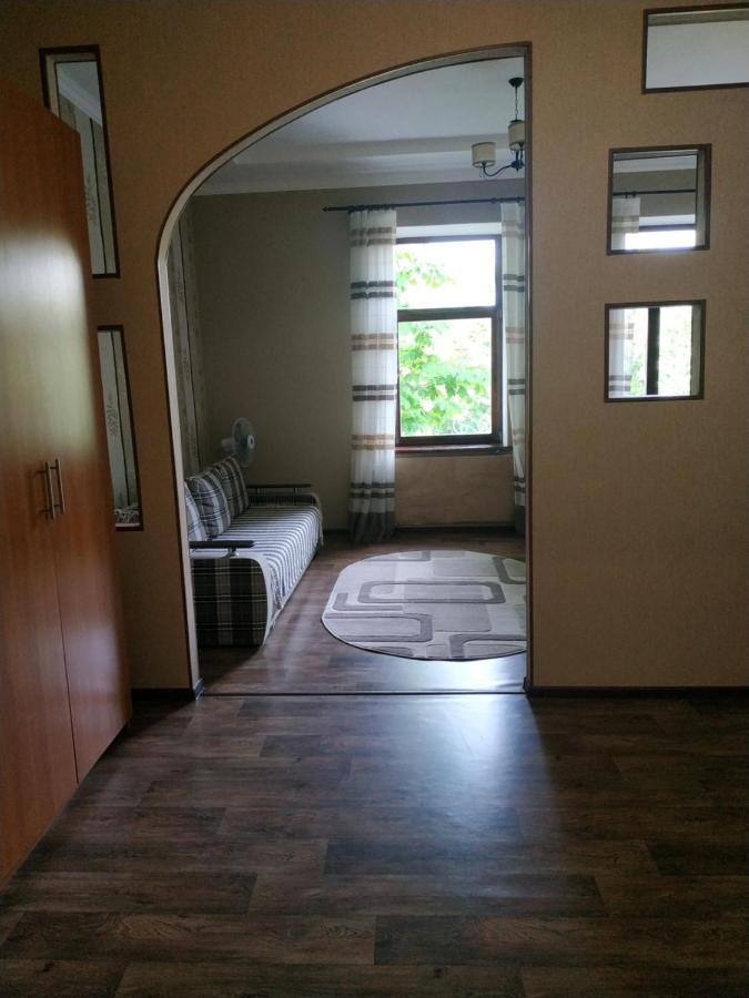 Apartment In The Center Of Old Town Kamjanets-Podilskyj Exteriör bild